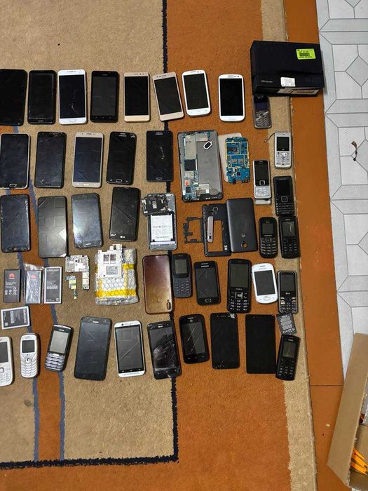 Смартфоны разных моделей