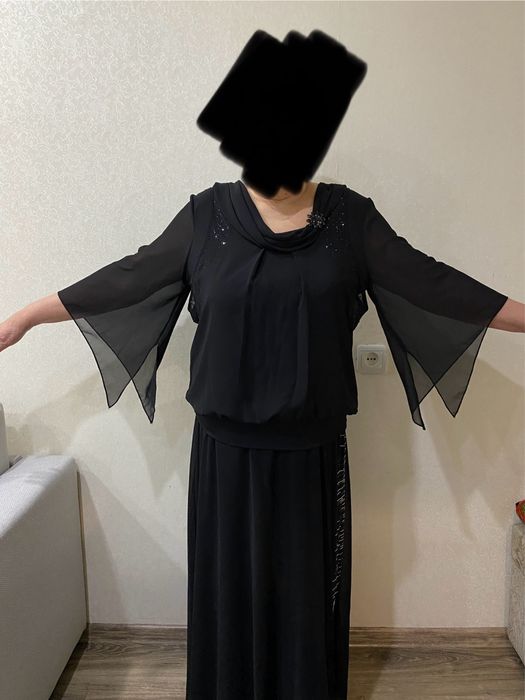 Костюм женский праздничный