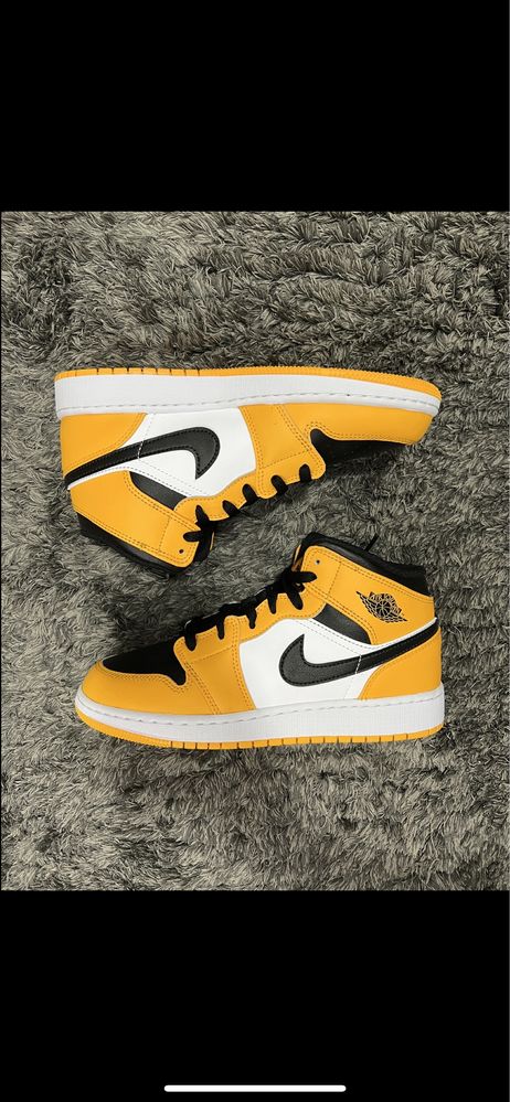 Jordan 1 Mid Taxi