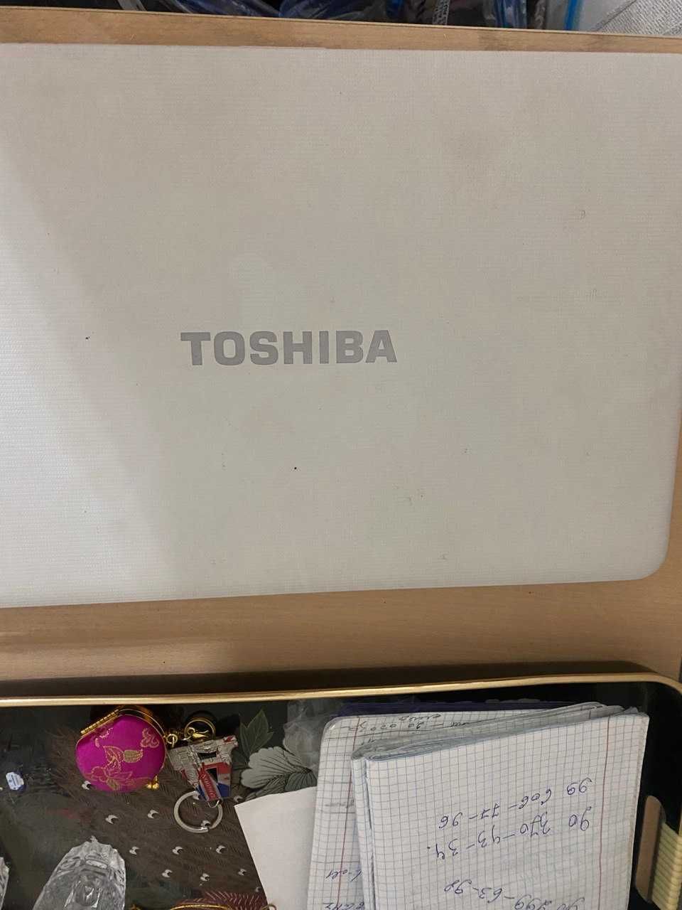 ноутбук    TOSHIBA Windows 10