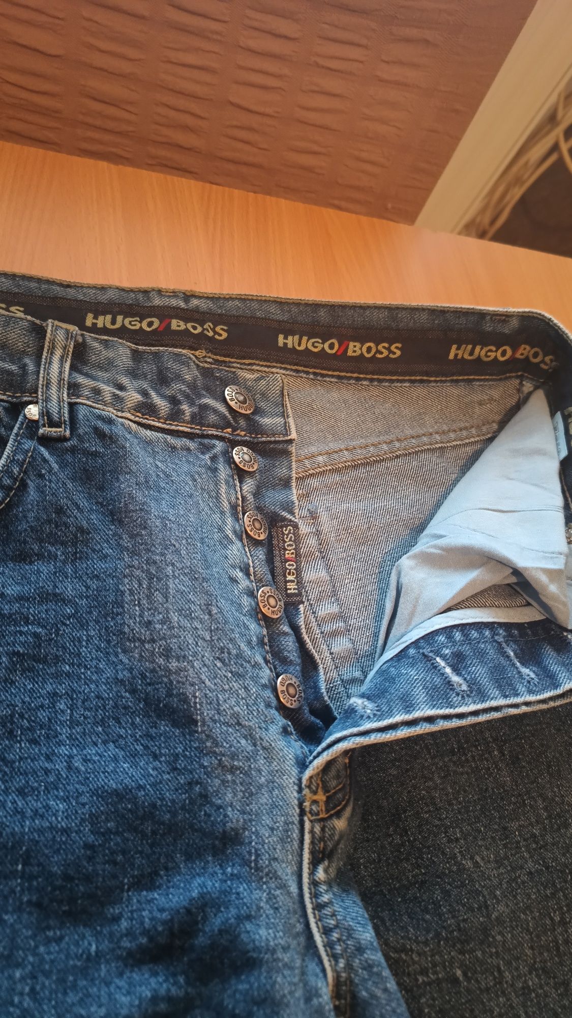 Мъжки дънки-Hugo Boss