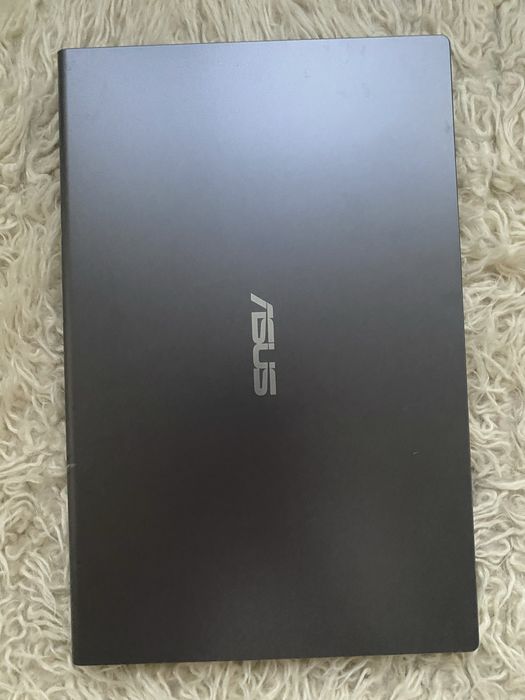 Нов лаптоп ASUS X515EA-BQ522 и нова Lenovo лаптоп чанта