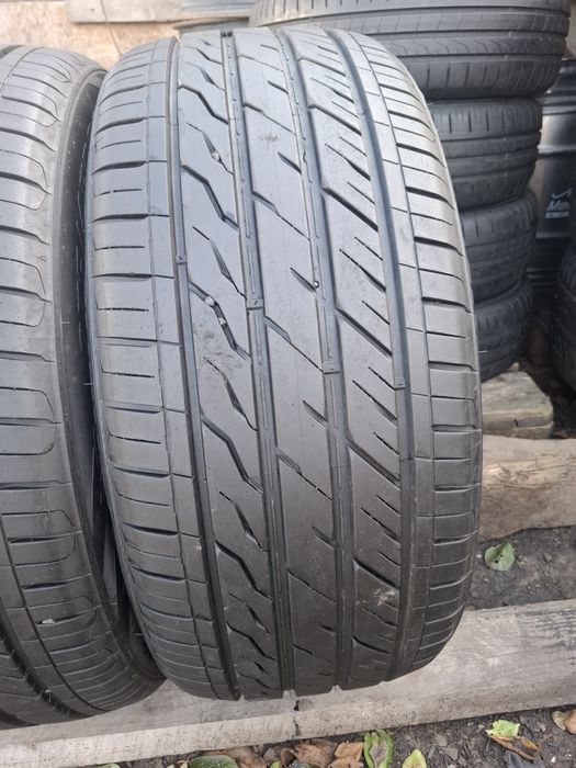 Vand 2 anvelope 275 45 20 ca noi impecabile