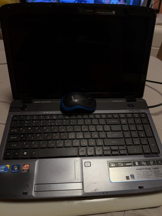 Продава се лаптоп Acer комплект с охлаждане зарядно и безжична мишка