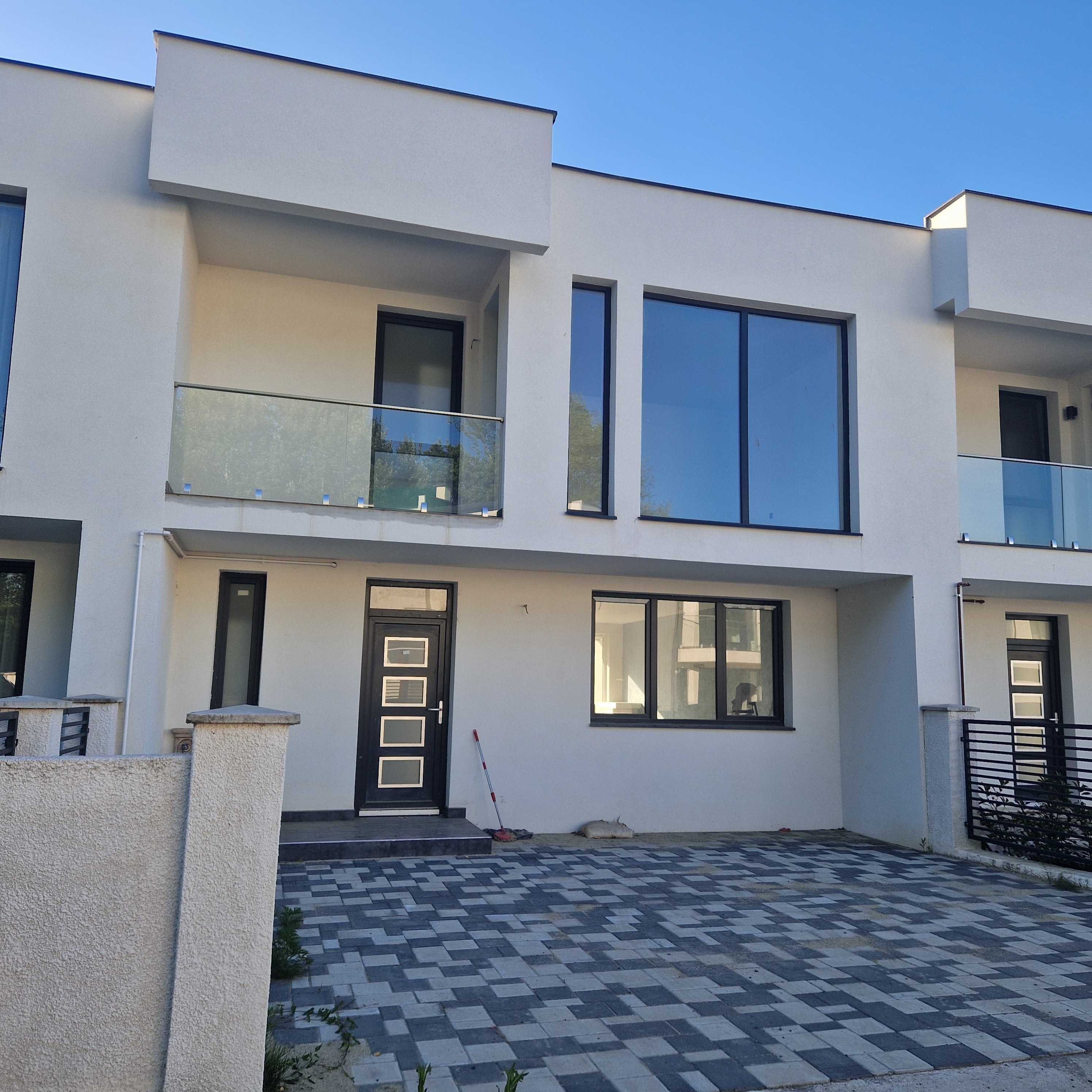 Casa cu 3 camere costruita recent finisata complet pe Panait Cerna