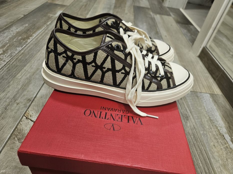 Кецове Valentino Garavani