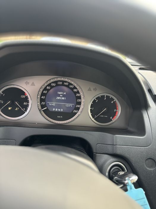 Mercedes c-class 320v6