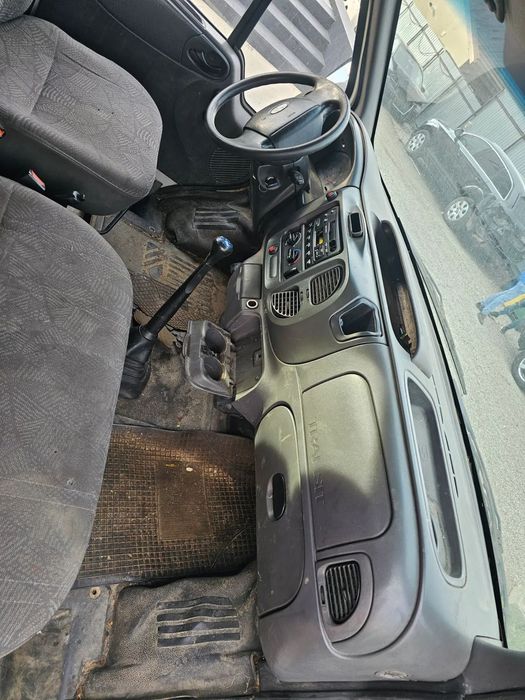 Dezmembrez Ford Transit 2.4 TDDI cod FXFA 85 kw euro 3 an 2004 punte dubla