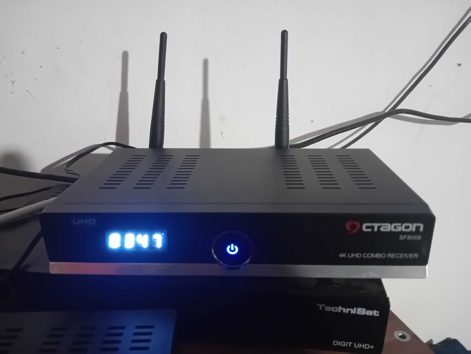 Vând receptor/receiver/decodor GT Media GT Combo