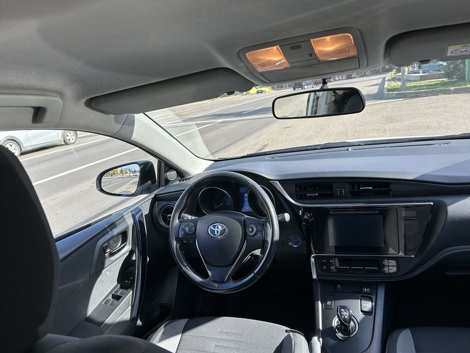 Toyota Auris 2015