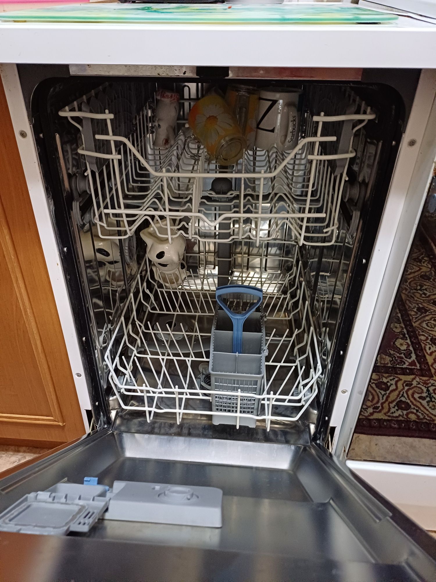 Продам посудомоечную машину в отличном состоянии!