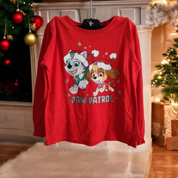 Обща Цена 15 лв. Детски Коледни блузки и рокля 128 см.