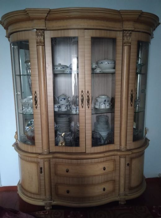 Сервант для гостиной