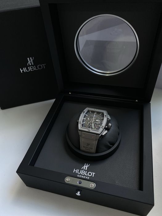 Продам Часы  Hublot