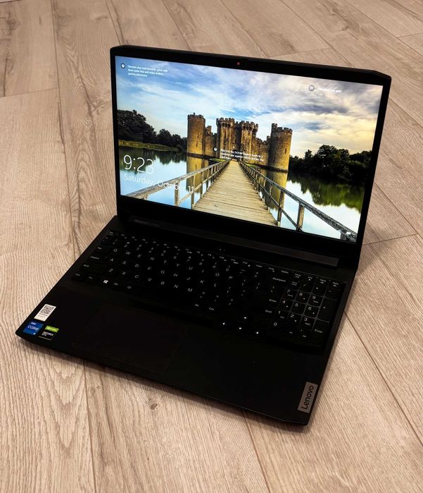 Lenovo IdeaPad 3 15IHU6