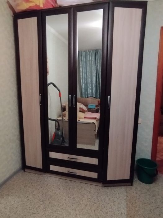 Продам плательный шкаф