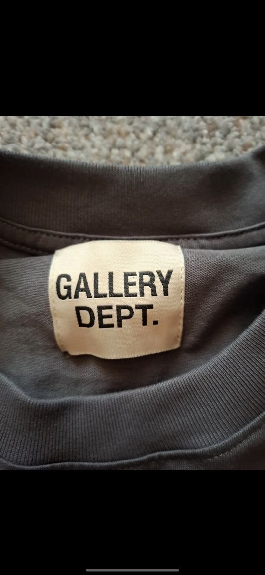 Tricou-Gallery Dept.