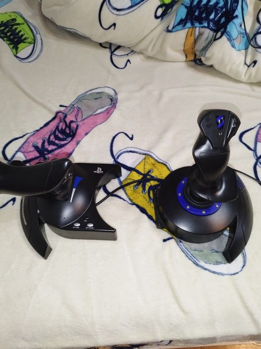 Joystick Thrustmaster T.FLIGHT HOTAS 4 pentru PC și PlayStation