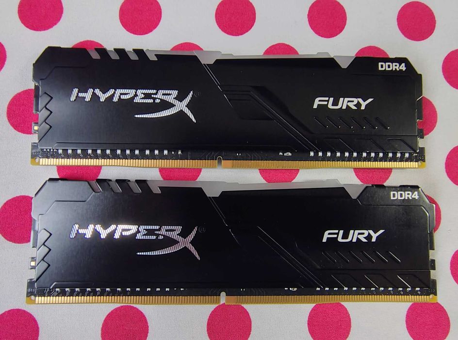 Kit Memorie HyperX Fury RGB 32GB DDR4 3200MHz CL16.