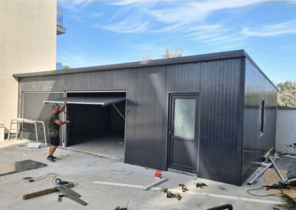 Garaje auto din structura metalica si panou sandwich termoizolant