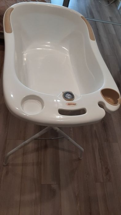 Бебешко корито със стойка+ подарък