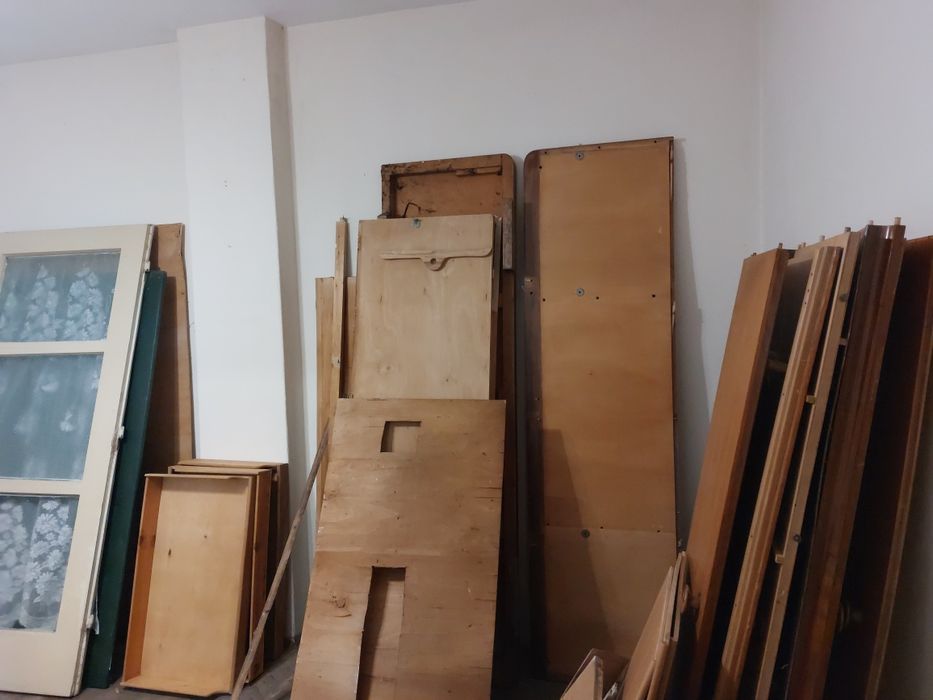 Подаряват се здрава секции,легла и плоскости