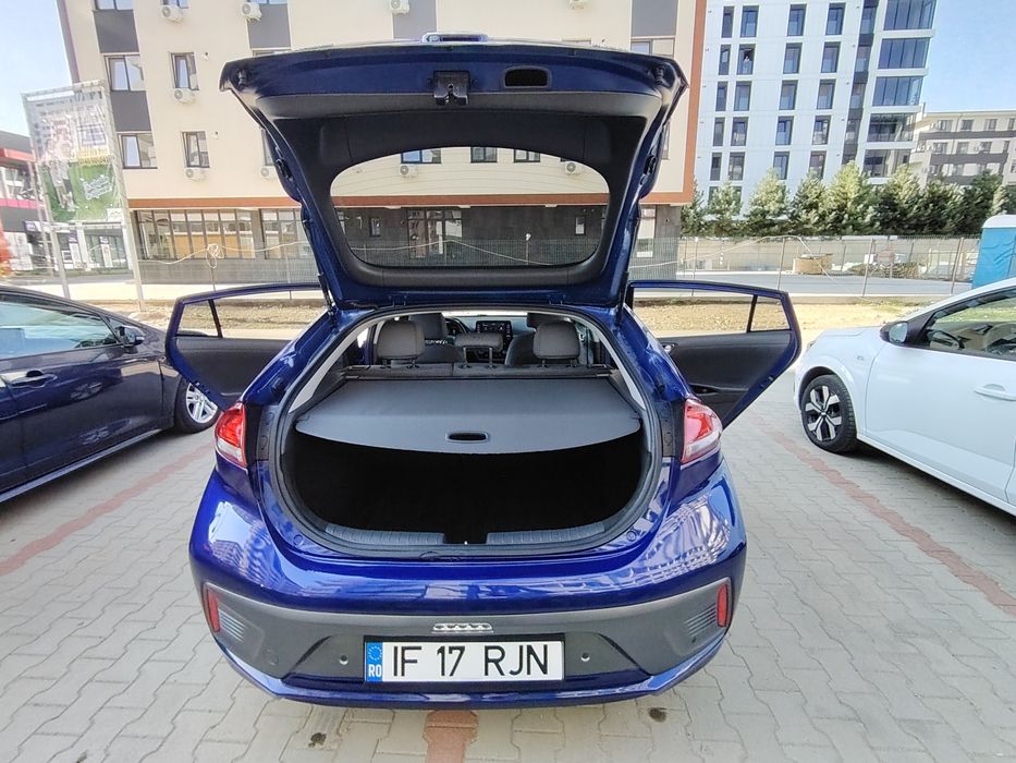 Hyundai Ioniq Hybrid FACELIFT ideal Uber/Bolt
An fabricatie 2021-06 !