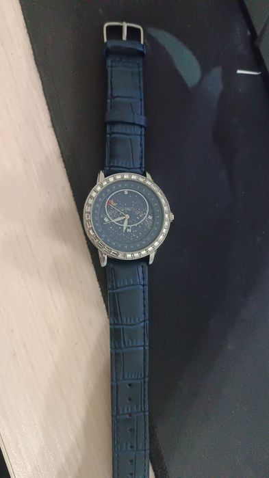 Продам новые часы