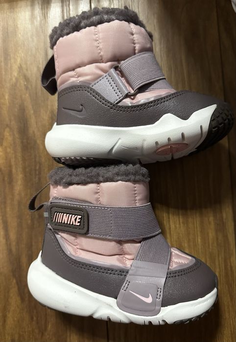 Нови ботуши nike