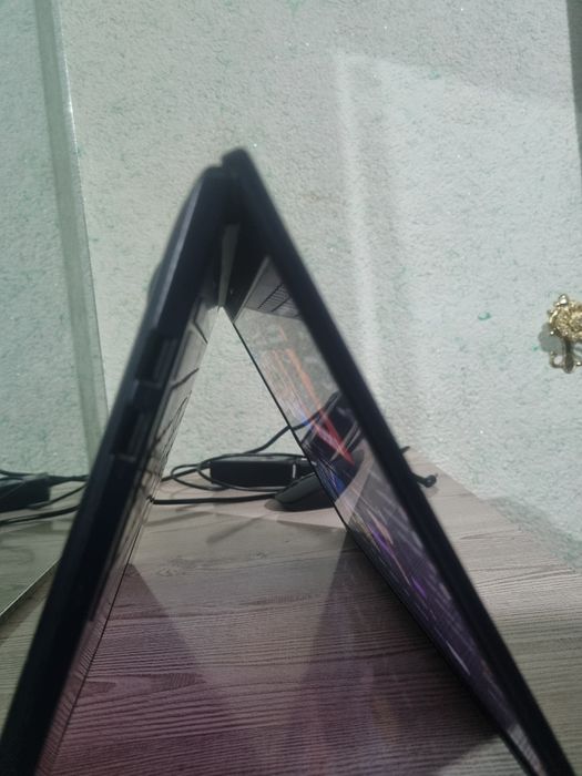 Asus Vivobook noutbuk