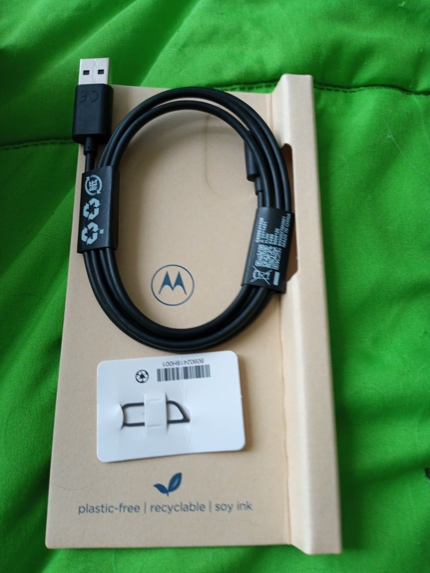 Чисто нов motorola 5G рам 256 / 8 + 4 камера 50 мегапиксела