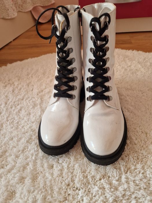 Дамски боти естествен лак