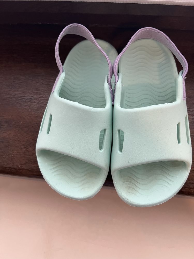Sandale unisex marimea 25