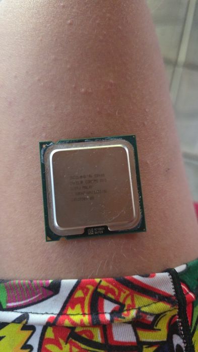 Vand procesor intel core i5 2500 si core 2 duo perfect pentru in deskt