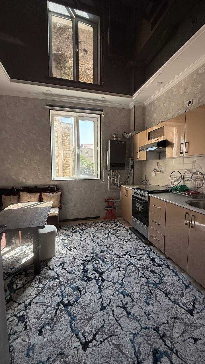 Шахар марказидан 2 хонали  2 каватдан квартира сотилади Горгаз