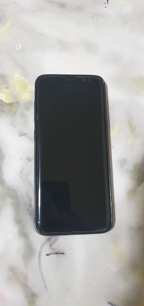 Samsung galaxy s8 продадаётся в хорошем состояние.