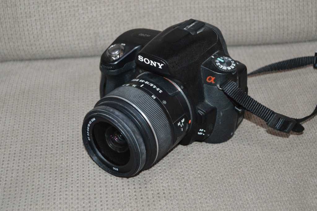 Aparat foto DSLR Sony A290 + Obiectiv 18-55mm cu 2169 cadre