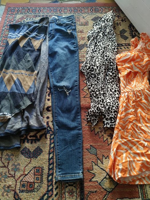 Лот от дамски дрехи