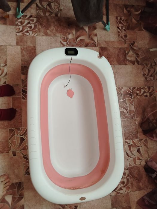 Продам ванночку складную, ходунки музыкальные
