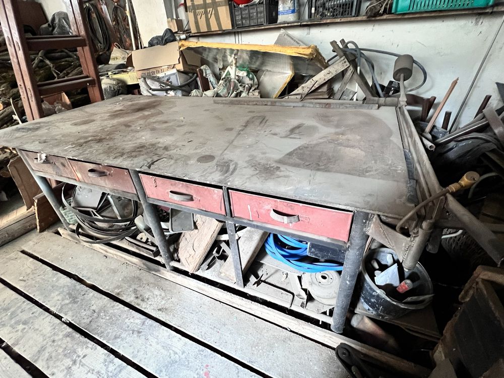 Masa de lucru atelier cu ghilotina