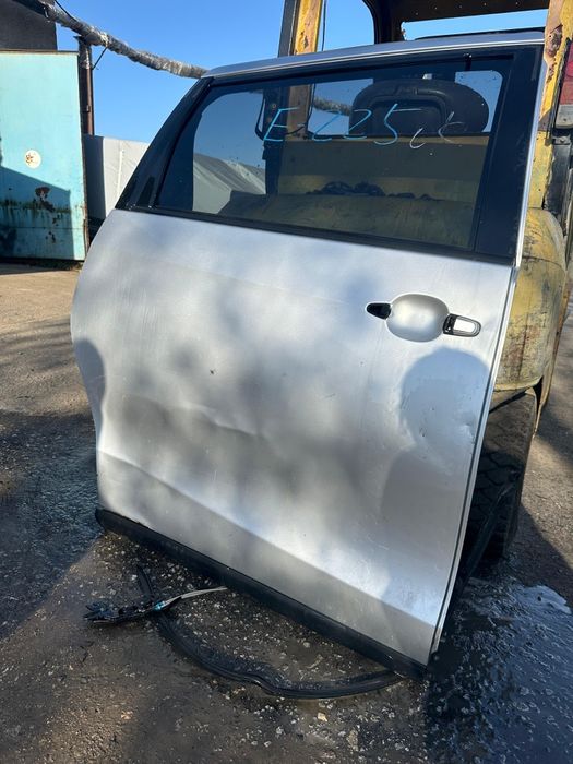 Дверь на Toyota Estima