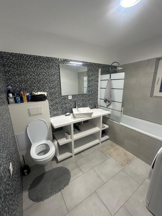Vand apartament la cheie finisat modern zona linistita