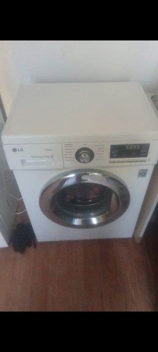 Продам стиральную машину.