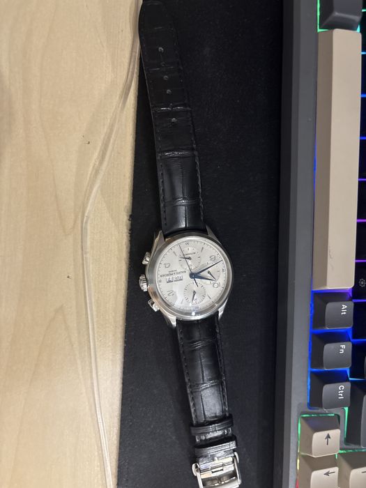 Продам часы почти новые Baume & Mercier
