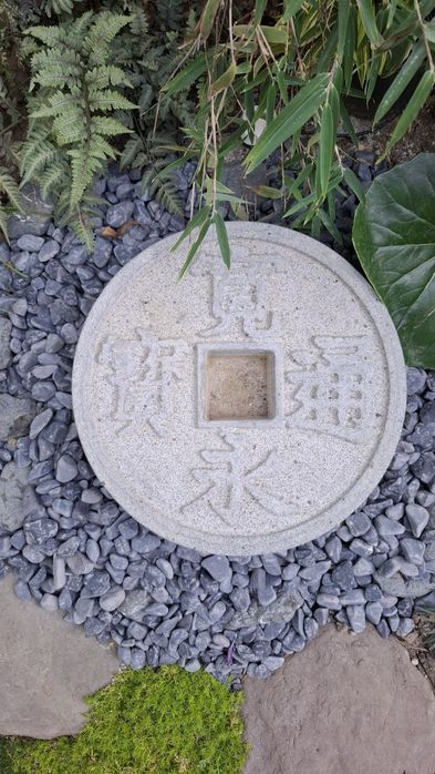 Vas din piatra pentru fantana japoneza