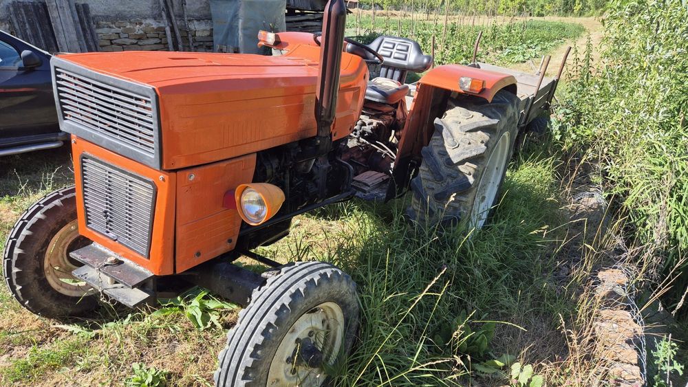 Vând Tractor Fiat 540 reconditionat