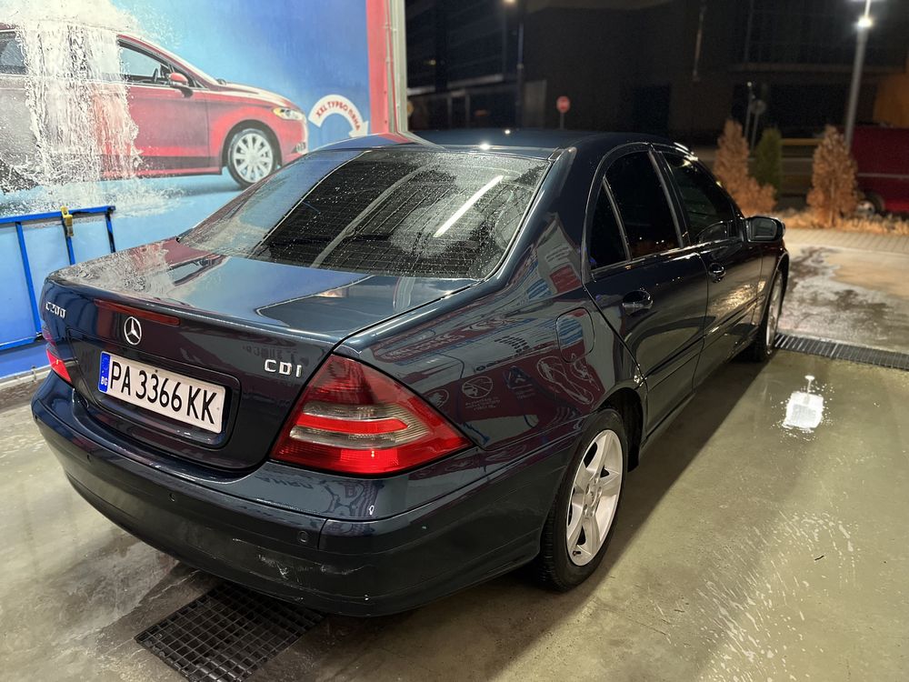 Mercedes C200 CDI 122кс. 2004г СПЕШНО!!!