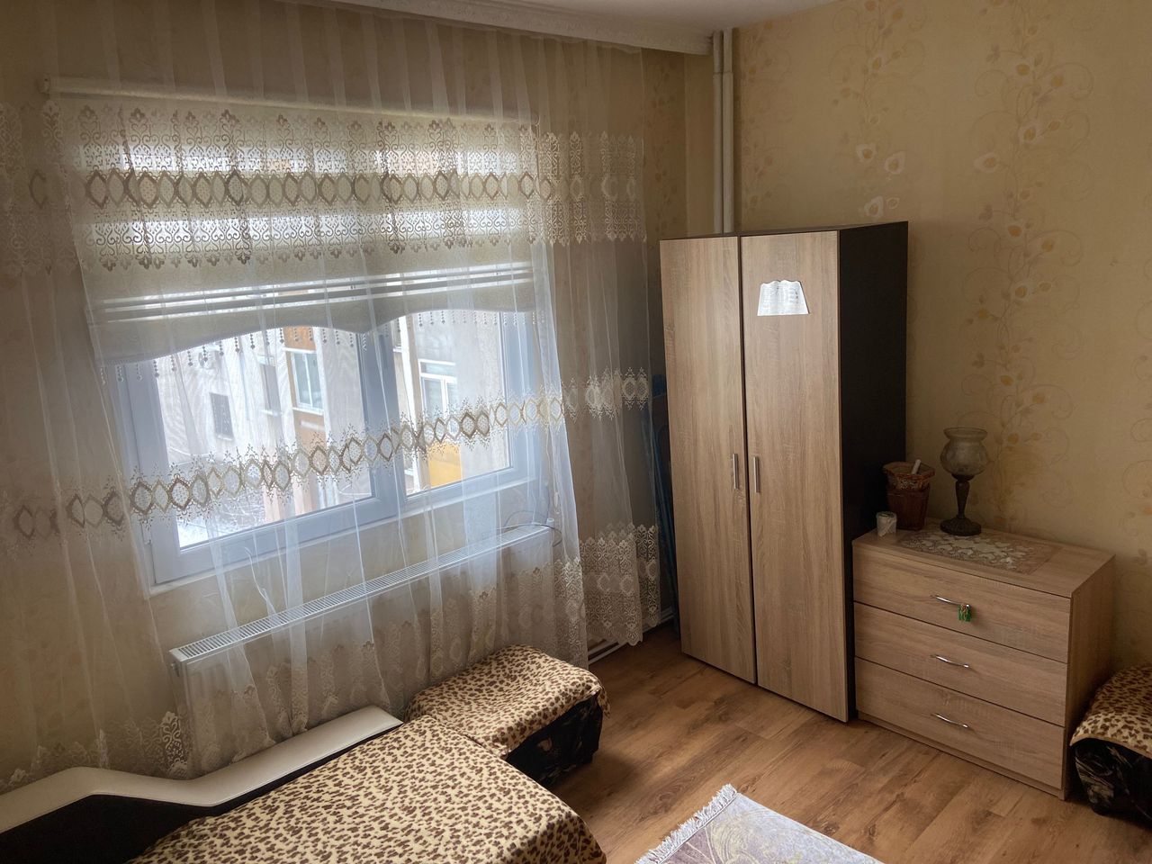 Дава се под наем Тристаен апартамент в Хасково, Възраждане - 82 кв.м за 229.5 € - Снимка #6