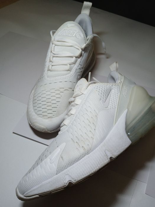 Adidasi Nike Airmax 270
