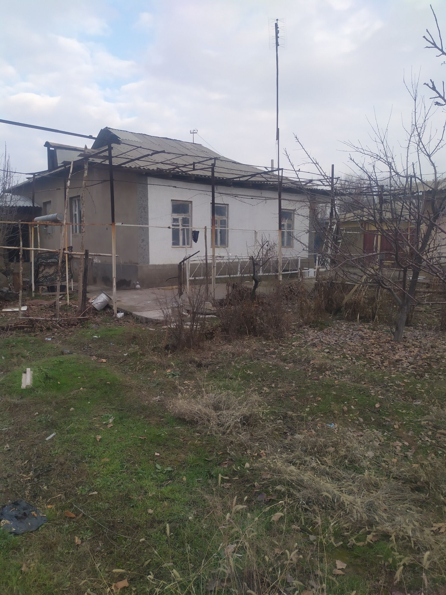 Уй сотилади 1 200 м2